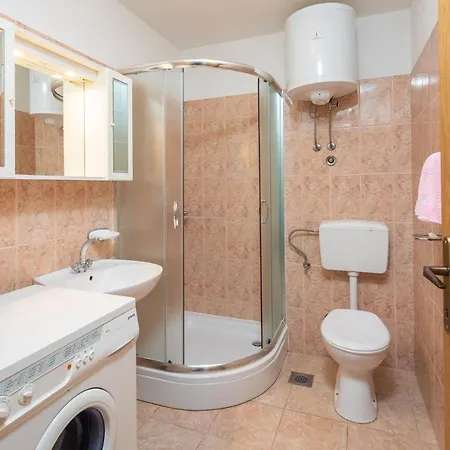 Seaview Ivana Apartman Čelina